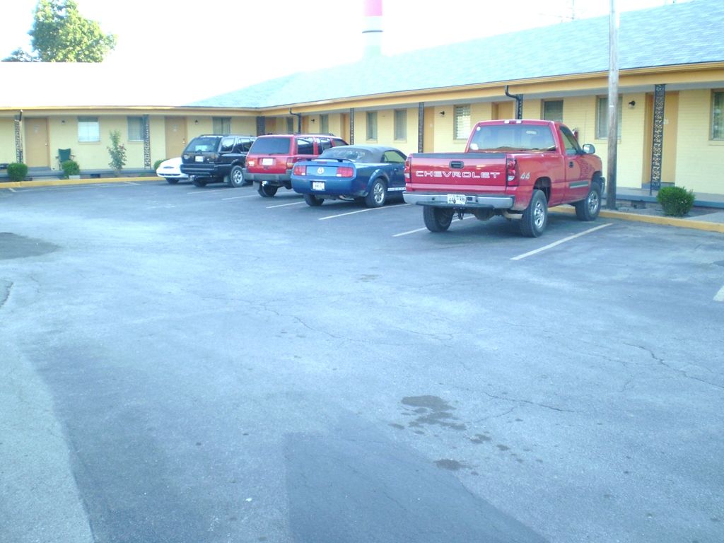 Sunrise Inn - Brownsville Exteriér fotografie