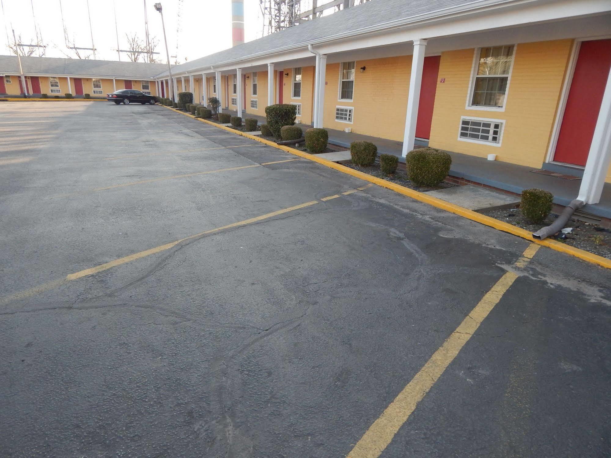 Sunrise Inn - Brownsville Exteriér fotografie